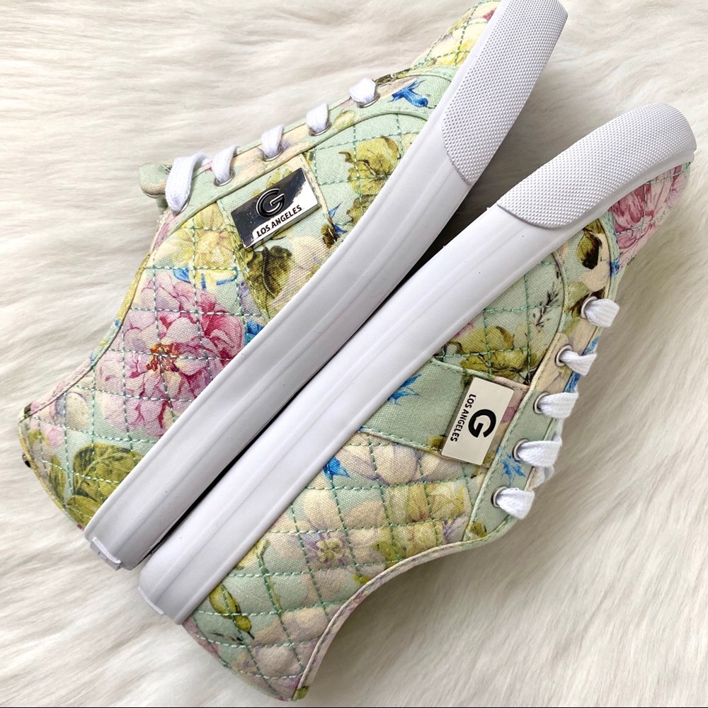 G by Guess GBG Floral Los Angeles Blooms Dionysus Becker Sneaker Women Shoe NWT